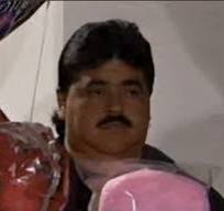 Tu ex y el plástico tienen algo en común… ¡tardan siglos en desaparecer! 💔🌍