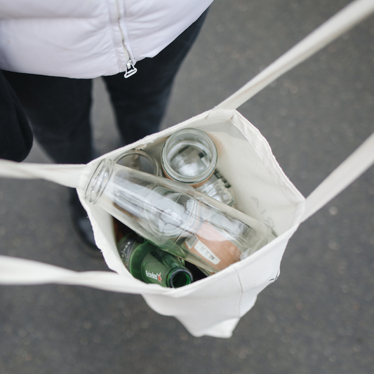 Botella de Vidrio vs. Acero Inoxidable: ¿Cuál es Mejor para Ti?