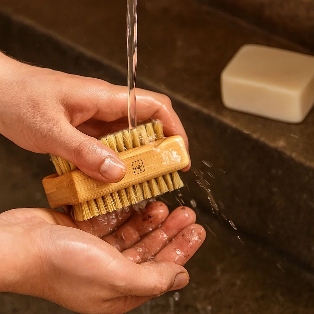 Fair Cepillo para Manos y Uñas con Mango de Bambú y Cerdas de Sisal